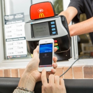using apple pay with iPhone 6