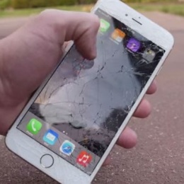 iphone 6 with cracked screen