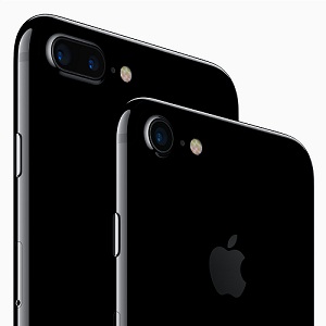 iPhone 7 and iPhone 7 Plus Glossy Black Finish