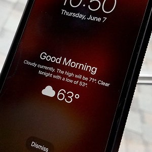iPhone displaying Weather forecast on the Lock Screen